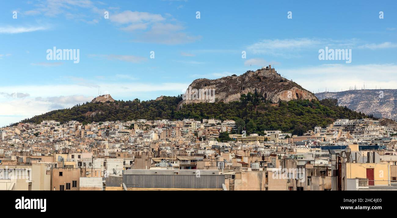 Vue sur la colline de Lycabette, Athènes, Grèce. Banque D'Images