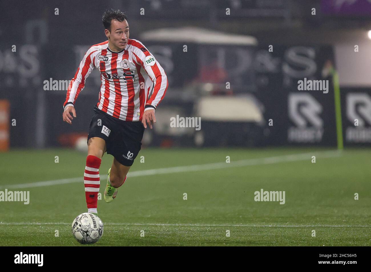 ROTTERDAM, PAYS-BAS - DÉCEMBRE 23 : Mario Engels de Sparta Rotterdam lors du match néerlandais Eredivisie entre Sparta Rotterdam et RKC Waalwijk à Het Kasteel le 23 décembre 2021 à Rotterdam, pays-Bas (photo de Herman Dingler/Orange Pictures) Banque D'Images