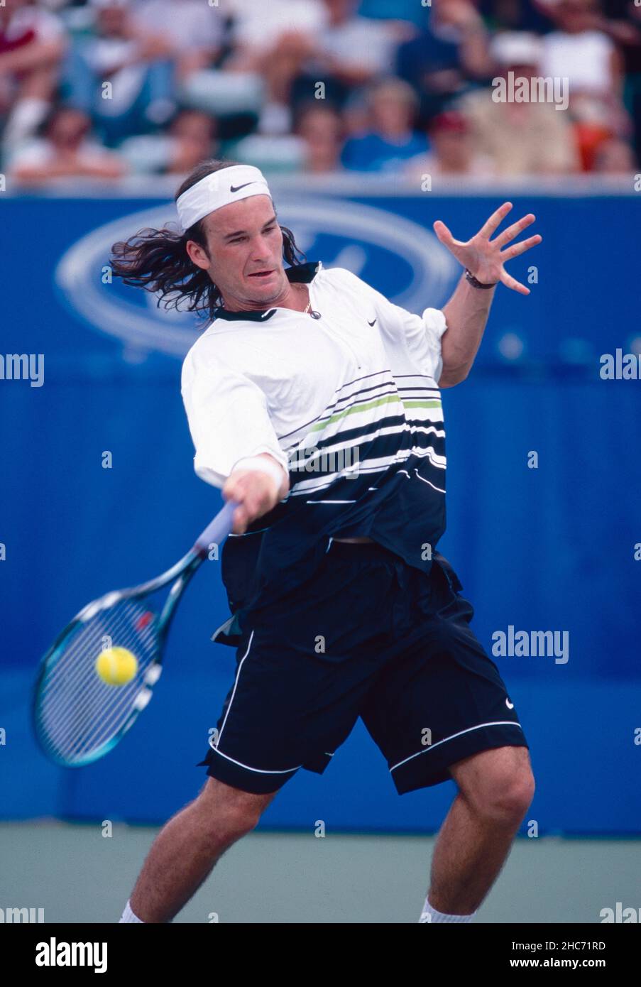 Joueur de tennis espagnol Carlos Moya, Open d'Australie 1990s Photo Stock -  Alamy