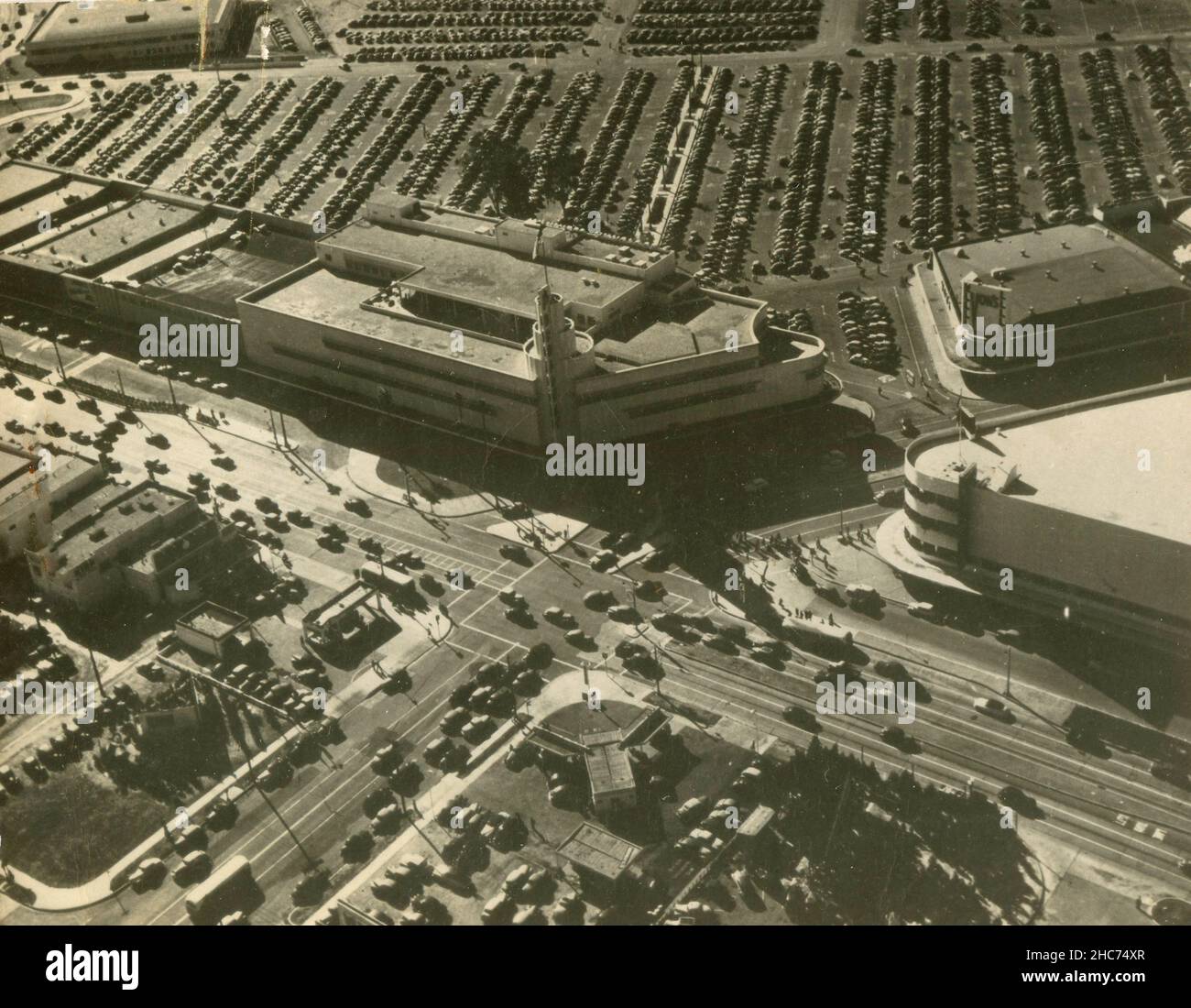 Vue aérienne du centre commercial Crenahaw, Los Angeles, USA 1950s Banque D'Images