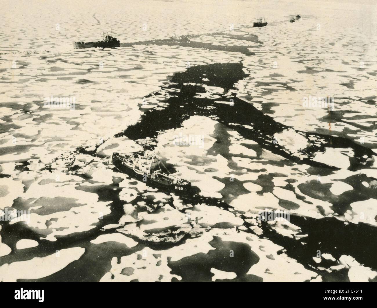 Navires scientifiques d'expédition polaire, Antarctique 1950s Banque D'Images