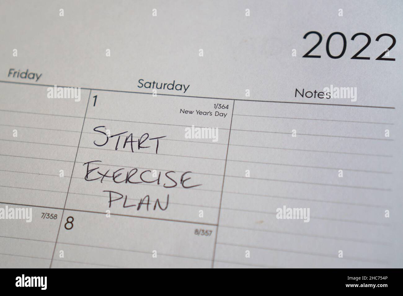 Cliché sélectif d’un rappel de calendrier pour démarrer le plan d’exercice le jour de la nouvelle année Banque D'Images