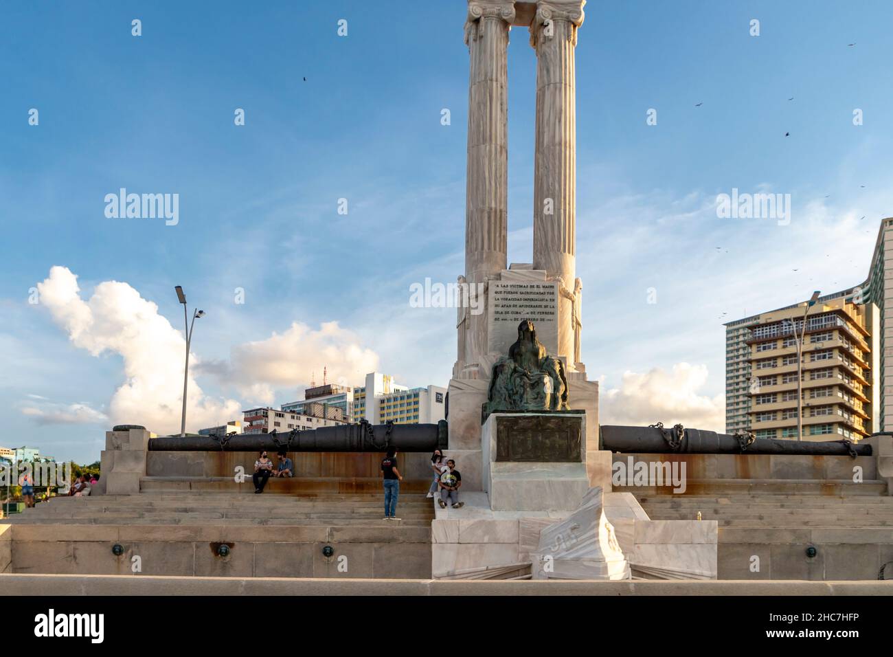 Gros plan d'une sculpture consacrée à l'explosion du Maine El Vedado, Habana, Cuba Banque D'Images