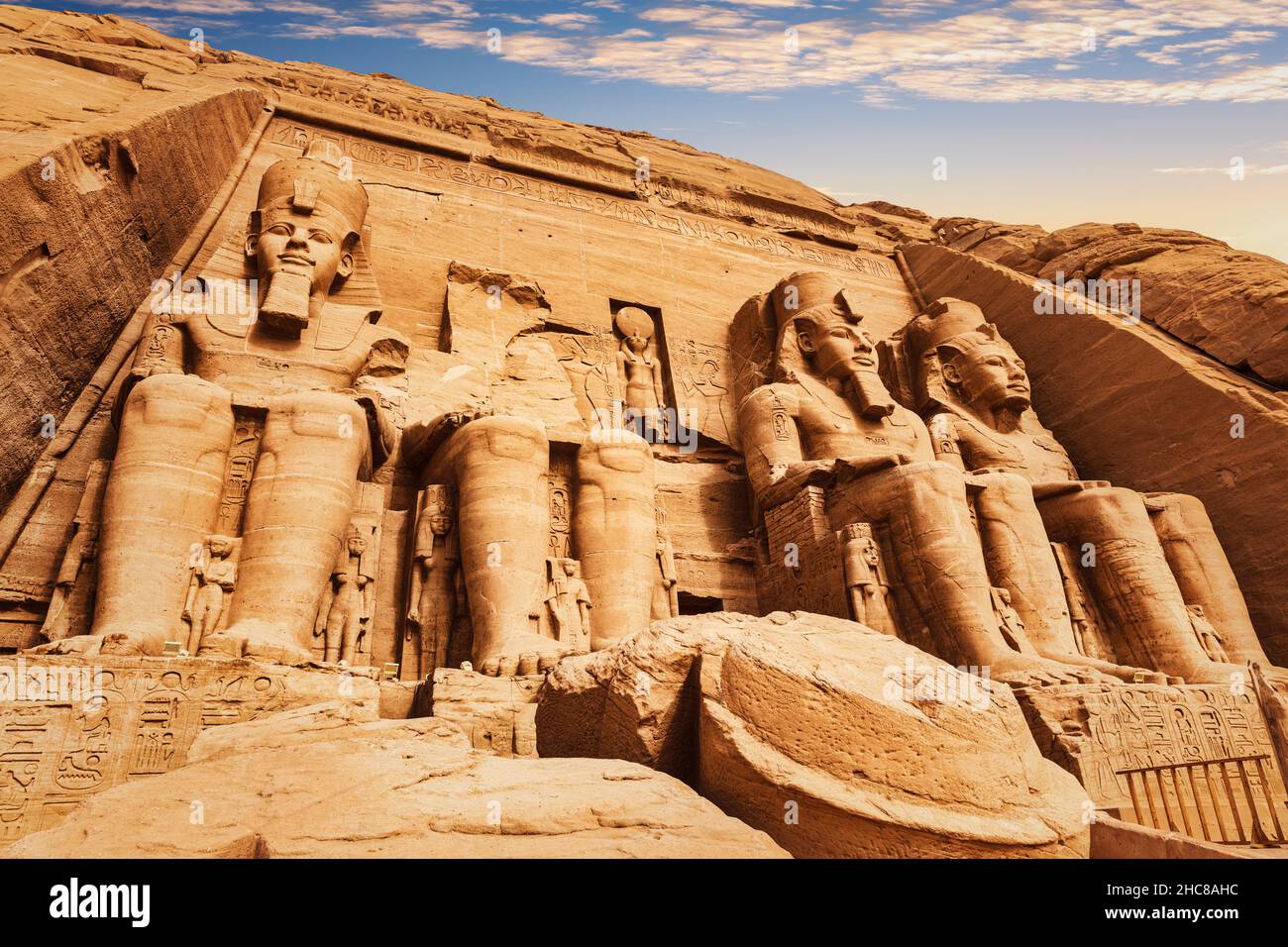 Abu Simbel, le Grand Temple de Ramesses II vue rapprochée, Égypte. Banque D'Images