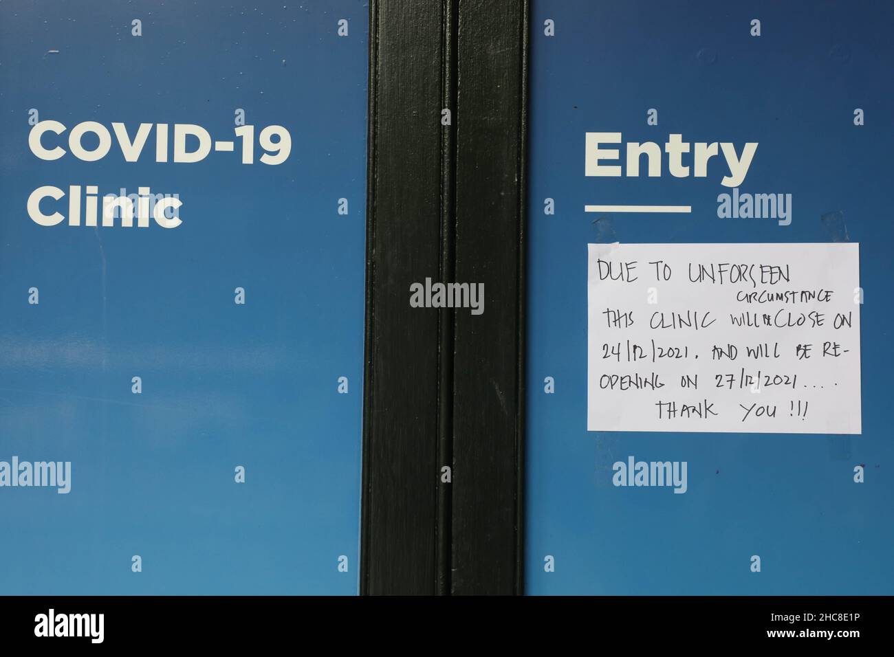 Sydney, Australie.26th décembre 2021.Une clinique de test Covid-19 sur Eddy Avenue, Sydney, est fermée en raison de «circonstances imprévues».Credit: Richard Milnes/Alamy Live News Banque D'Images