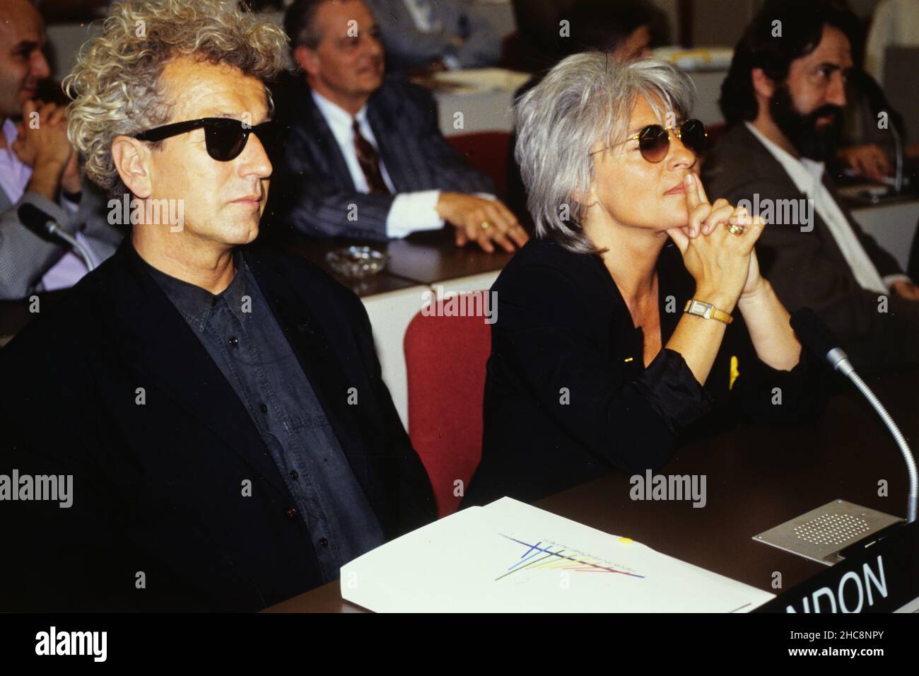 Luc Plamondon et Catherine Lara assistent à la conférence de presse de Charbonnières-les-bains, Rhône, France, 1991 Banque D'Images