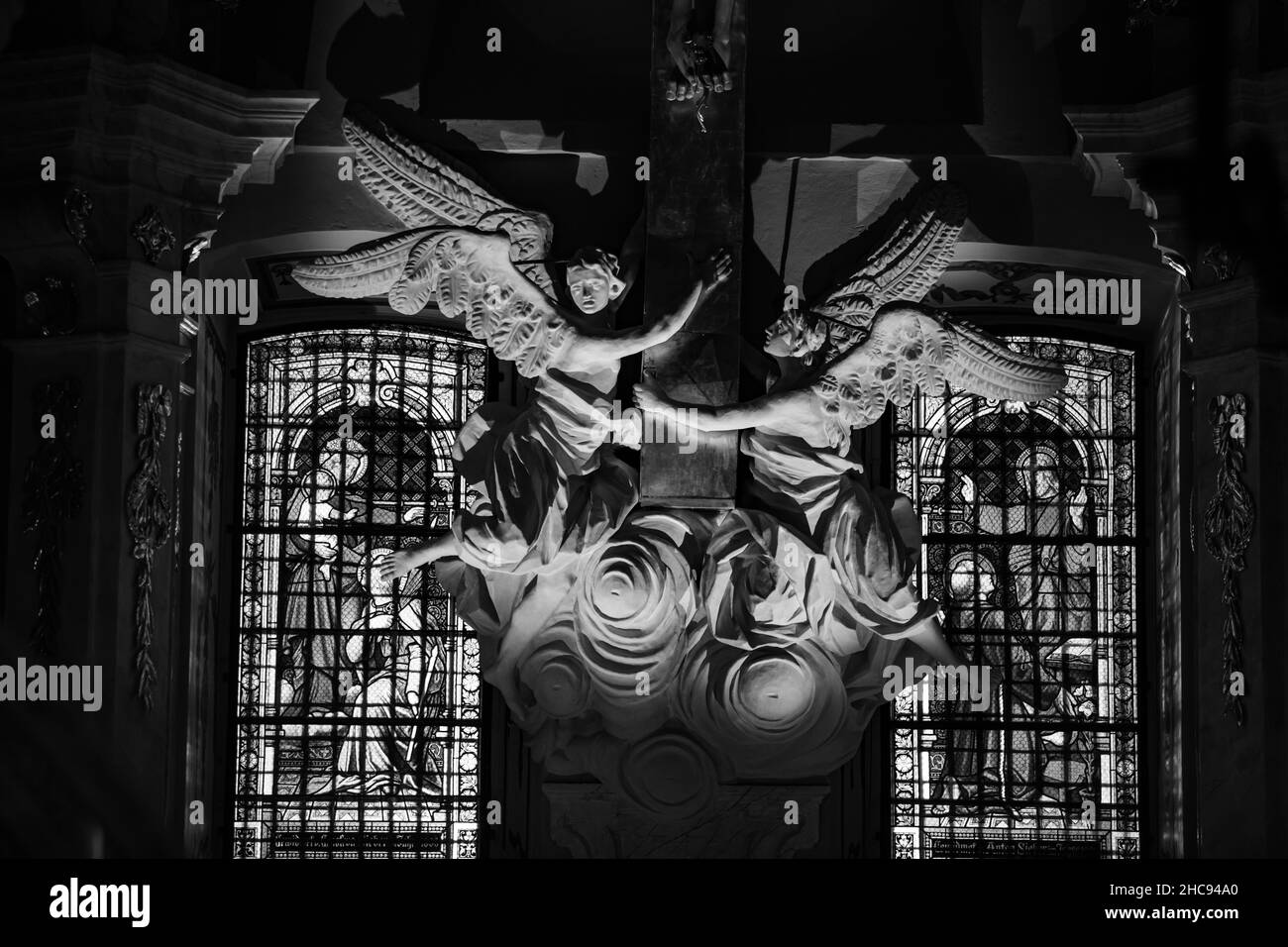 Lviv, Ukraine - 25 décembre 2021 : intérieur de l'Archicathédrale Basilique de l'Assomption de la Sainte Vierge Marie (cathédrale latine) à Lviv, Ukra Banque D'Images