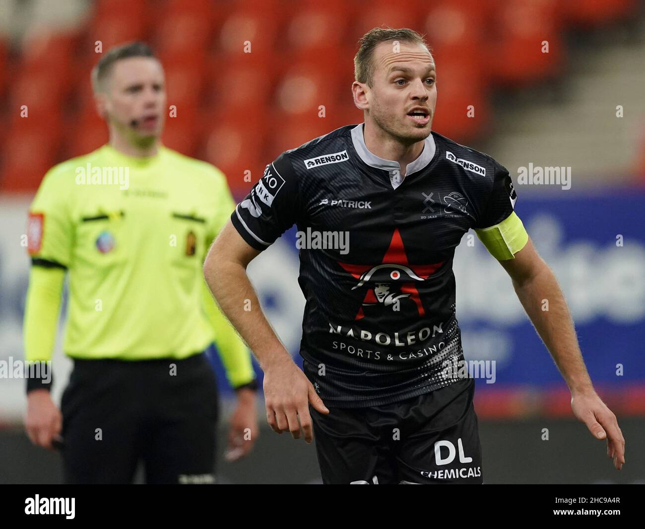 LUIK, BELGIQUE - DÉCEMBRE 26 : Laurens de Bock de SV Zulte Waregem lors du match de la Jupiler Pro League entre Standard Liège et SV Zulte Waregem à Maurice Dufrasnestadion le 26 décembre 2021 à Luik, Belgique (photo de Jeroen Meuwsen/Orange Pictures) Banque D'Images