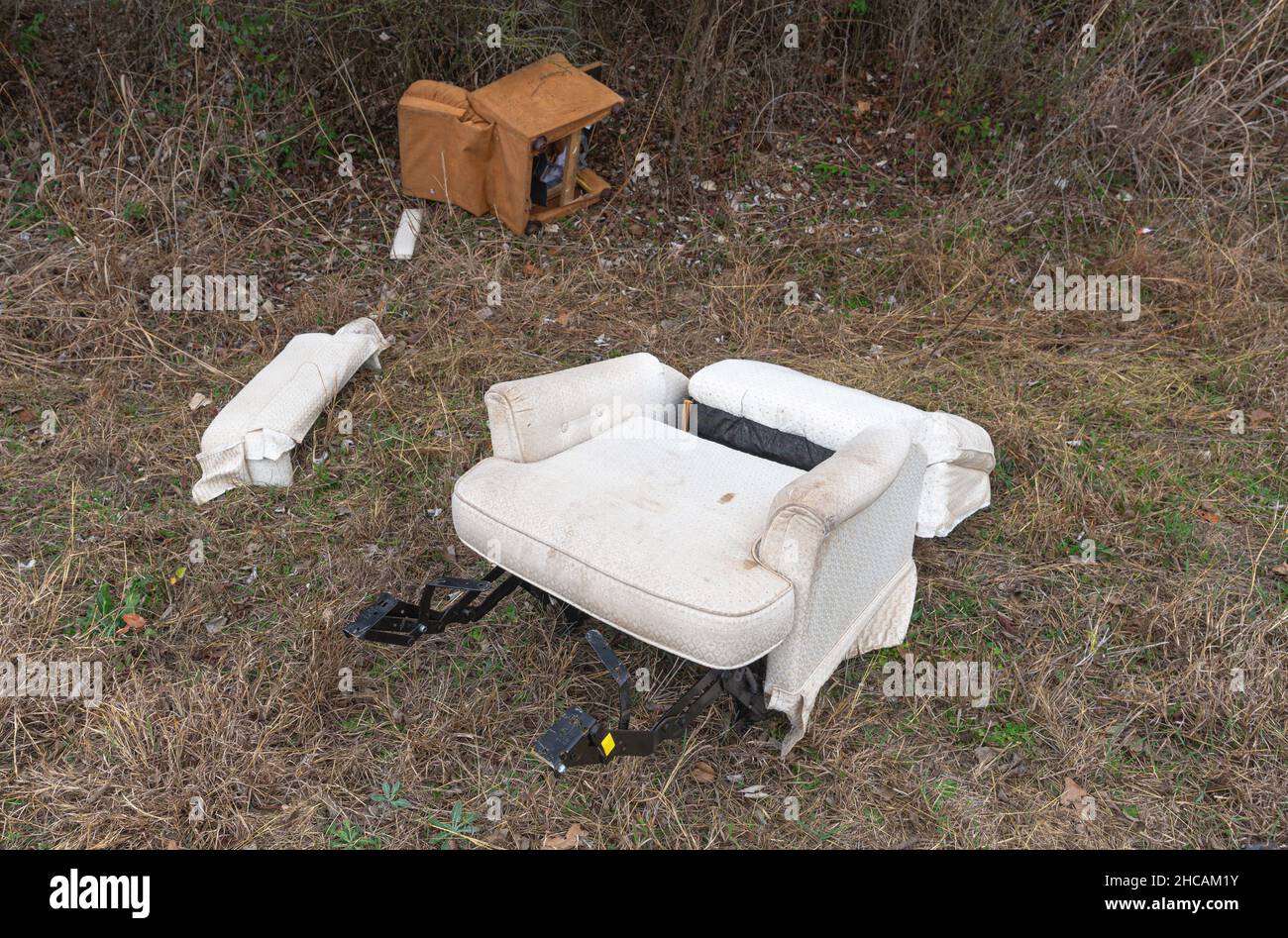 Vidage d'un canapé-lit simple.Dans la zone rurale sud. Banque D'Images