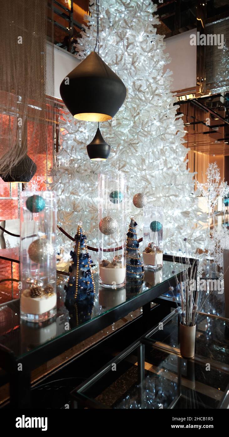 Décorations d'arbres de Noël Renaissance Bangkok Ratchaprasong Hotel Banque D'Images