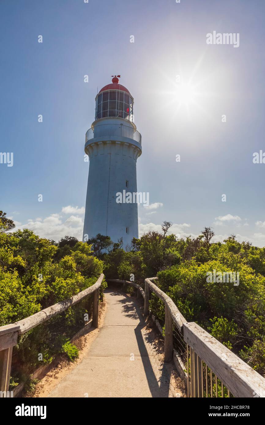 Australie, Victoria, Cap Schanck, ciel bleu au-dessus de Pulpit Rock Banque D'Images