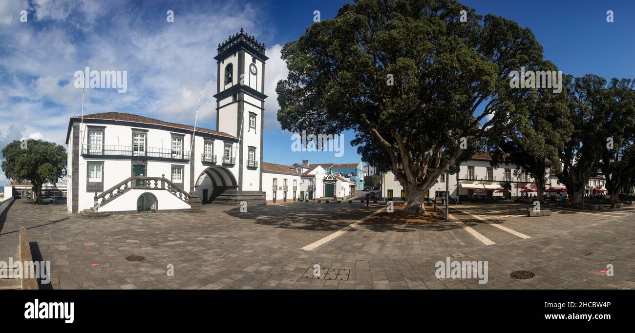 Portugal, Açores, Ribeira Grande, place devant l'hôtel de ville de Ribeira Grande Banque D'Images