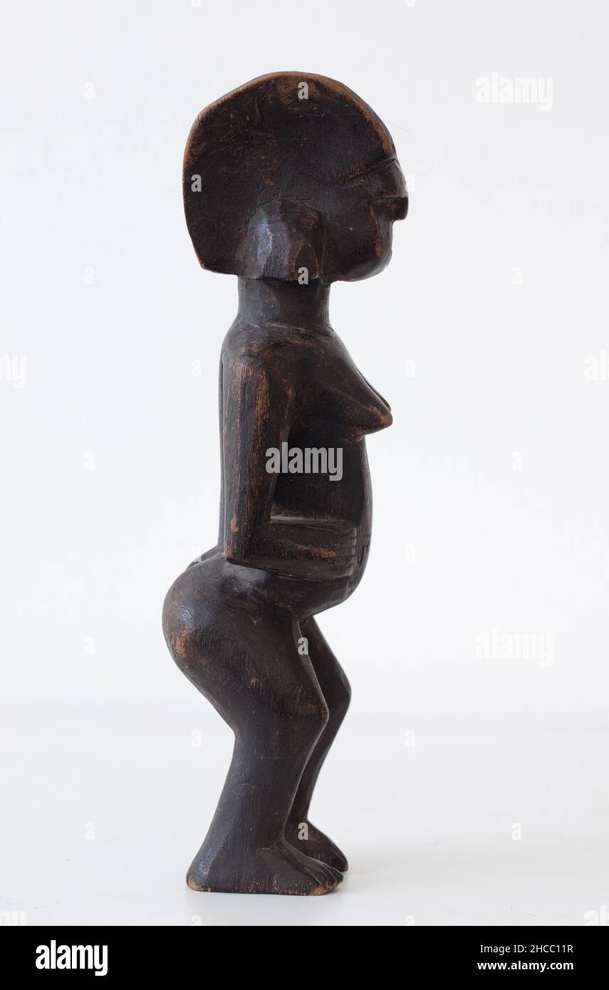 Figurine tribale africaine sculptée à la main Banque D'Images