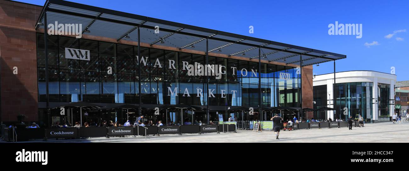 Warrington Market, Time Square, Warrington City Centre, Cheshire, Angleterre,ROYAUME-UNI Banque D'Images