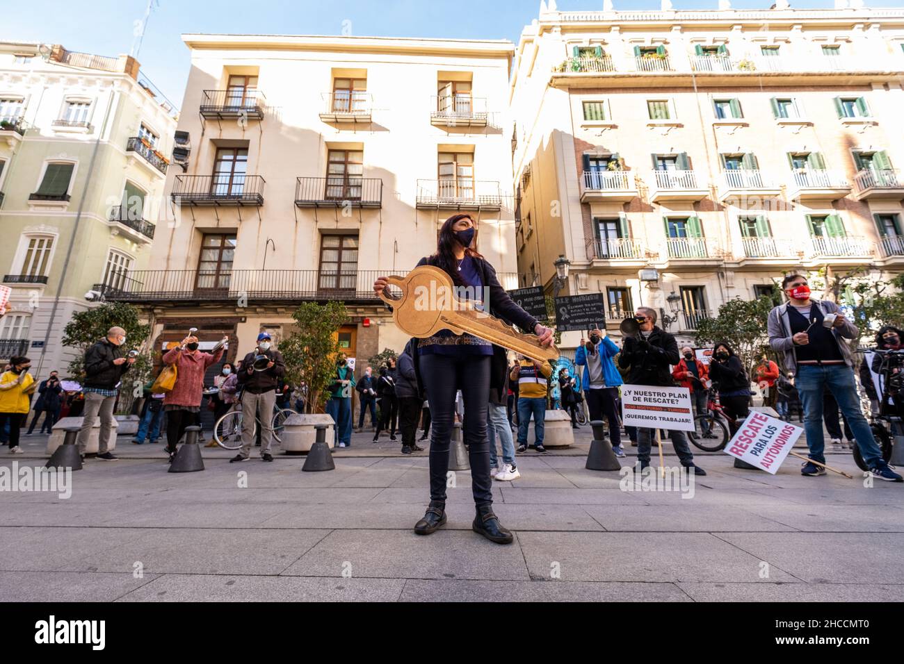 Valence, Espagne; 21 janvier 2021: Des manifestants contre les mesures prises contre Covid contre le secteur de l'accueil par le gouvernement local. Banque D'Images