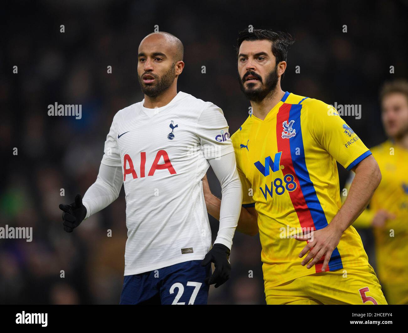 26 décembre - Tottenham Hotspur v Crystal Palace - Premier League - Tottenham Stadium Lucas Moura et James Tomkins pendant le match de Premier League au Tottenham Stadium crédit photo : © Mark pain / Alay Live News Banque D'Images