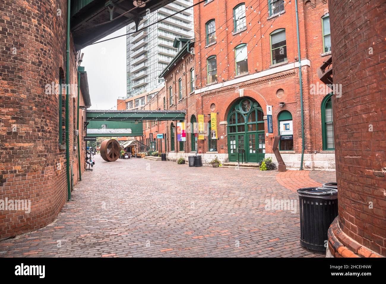 Toronto, Canada - le 4 octobre 2021 : vue sur la voie de la distillerie dans le quartier historique de la distillerie Banque D'Images