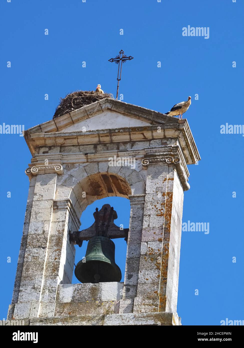 Bâtiment d'arco da Vila, porte de la vieille ville de Faro sur la côte de l'Algarve au Portugal Banque D'Images