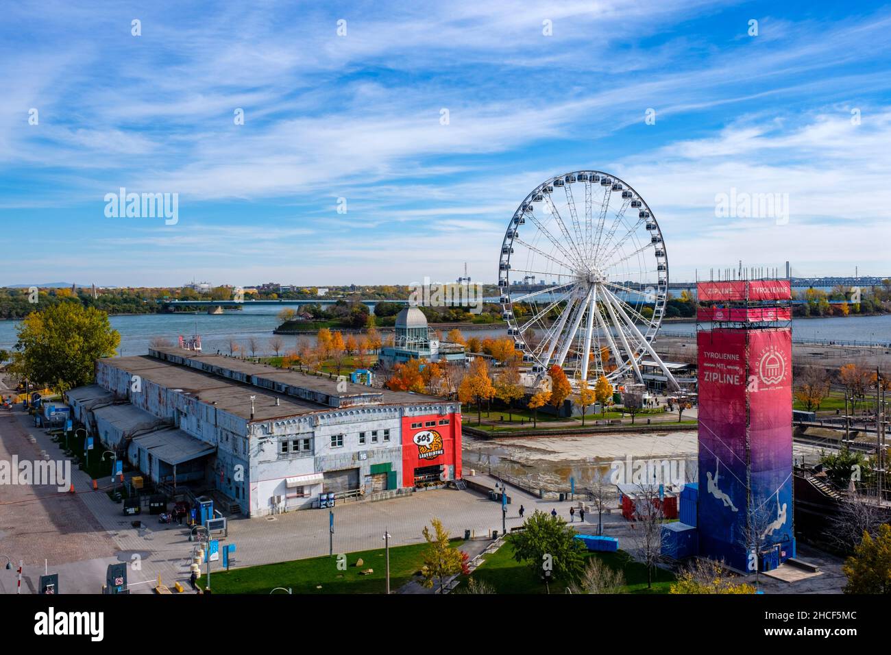 Vieux-Port de Montréal, Vieux-Port de Montréal, tyrolienne, la Grande roue de Montréal, Québec, Canada Banque D'Images