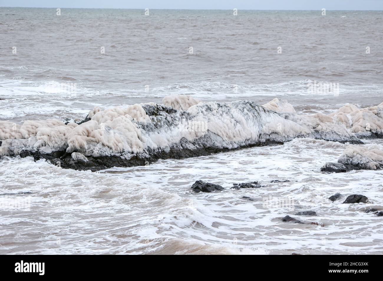 Arisaig, Nouvelle-Écosse, Canada, décembre 25 2021.Arisaig gelée roches dans l'eau avec de la glace.Luke Durda/Alamy Banque D'Images