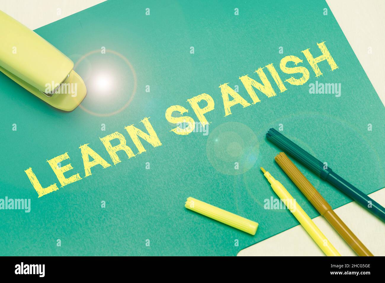 Affiche apprendre l'espagnol.Mot écrit sur la langue de traduction en  Espagne Vocabulaire dialecte Discours flashy fournitures de bureau d'école,  enseignement Photo Stock - Alamy