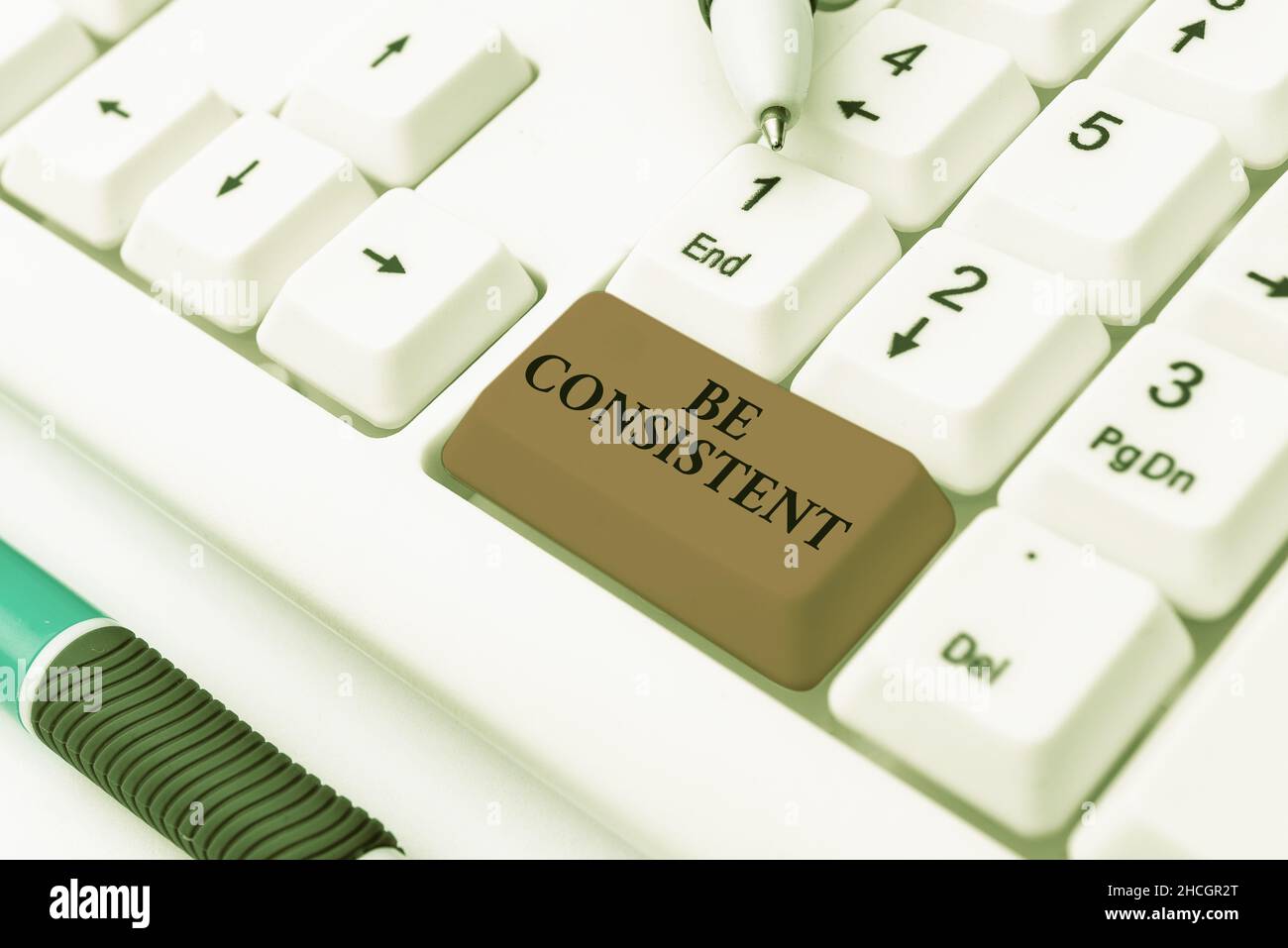 La présentation des sous-titres doit être cohérente.Mot écrit sur uniforme persistent ferme inaltérable même inaltérable Rapport dactylographiant Ingrédients de produit Banque D'Images