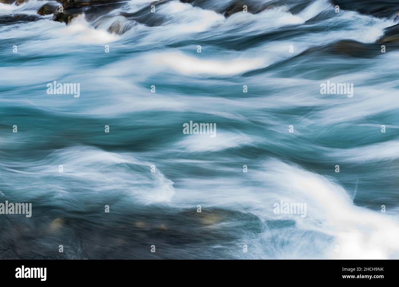 Rivière Kjenndalselva au glacier Kjenndalsbreen en Norvège Banque D'Images