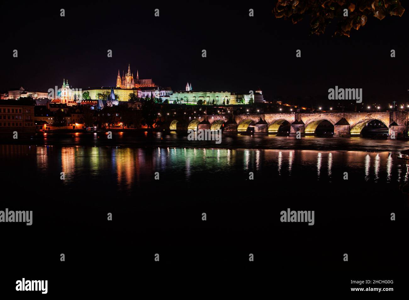 Panorama de Prague dans la nuit Banque D'Images