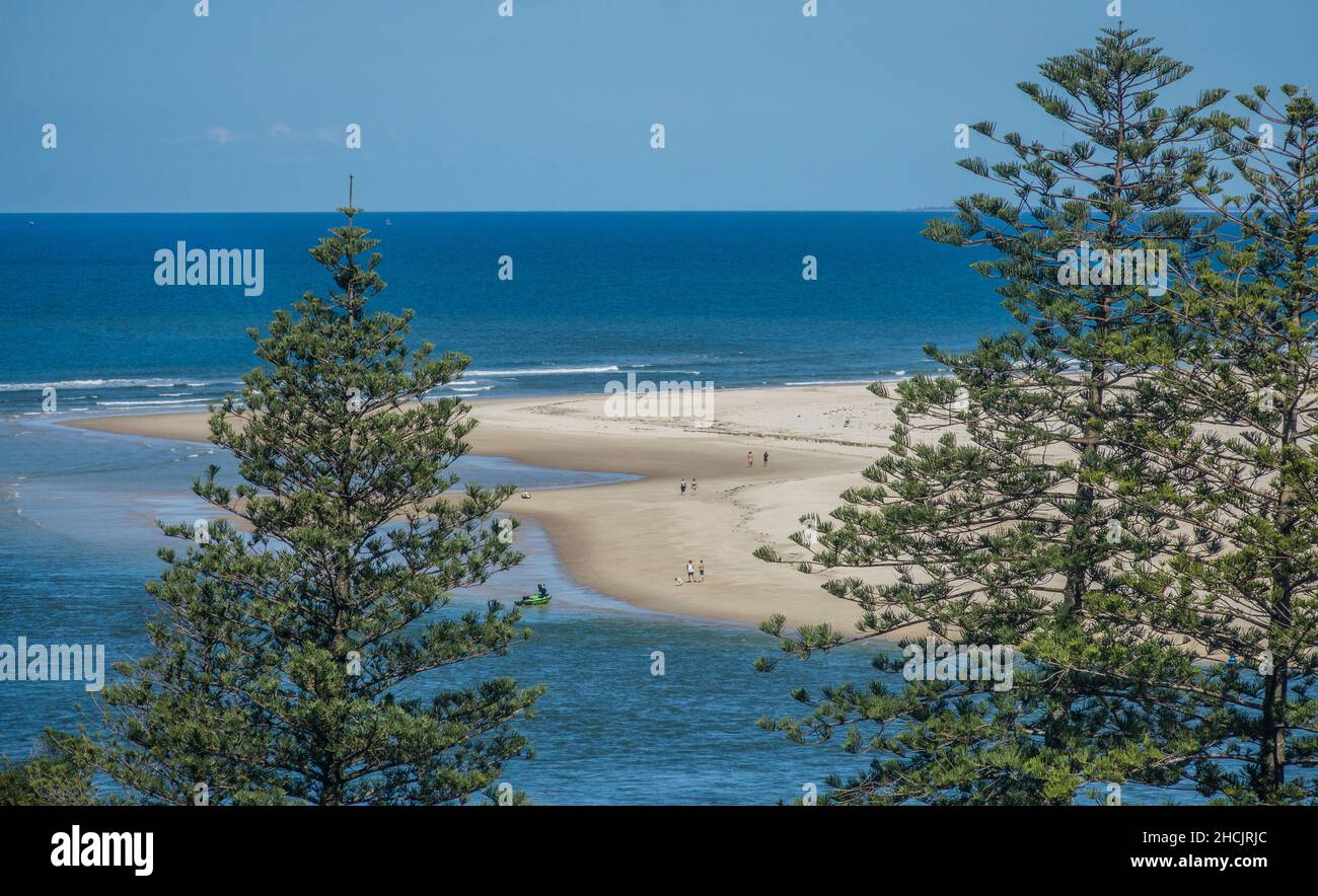sandspit à l'extrémité nord de l'île Bribie, vue de Caloundra, région de Sunshine Coast, sud-est du Queensland, Australie Banque D'Images