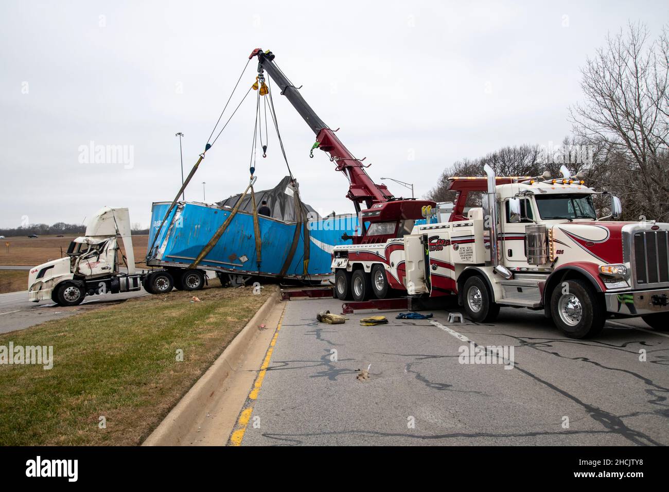 Diesel truck accident Banque de photographies et d'images à haute  résolution - Alamy