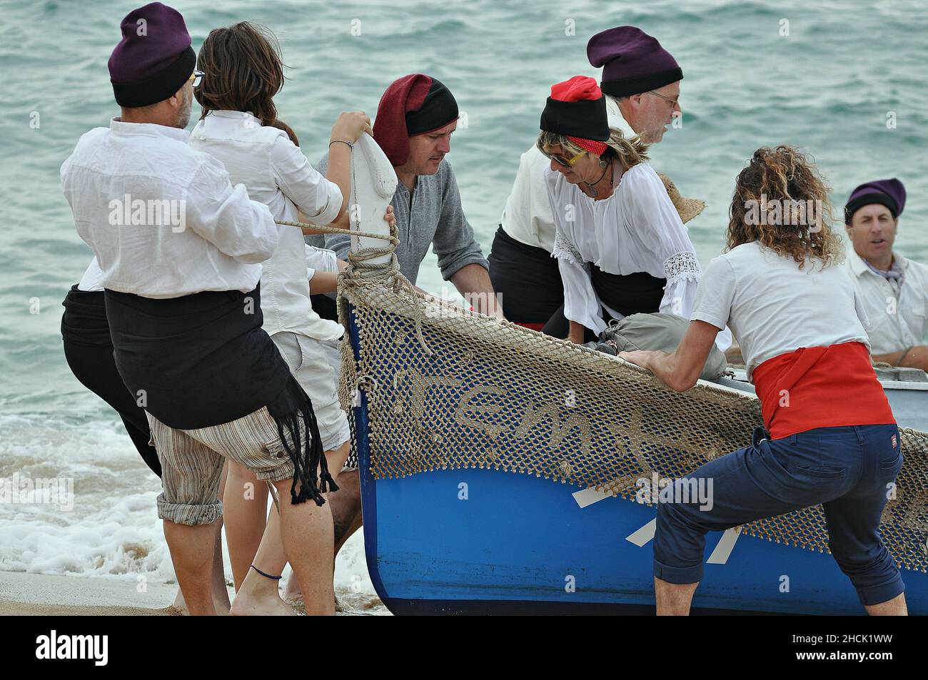 Reconstitution historique des Miquelettes de Catalogne sur la plage d'Arenys de Mar, Barcelone, Catalogne, Espagne Banque D'Images