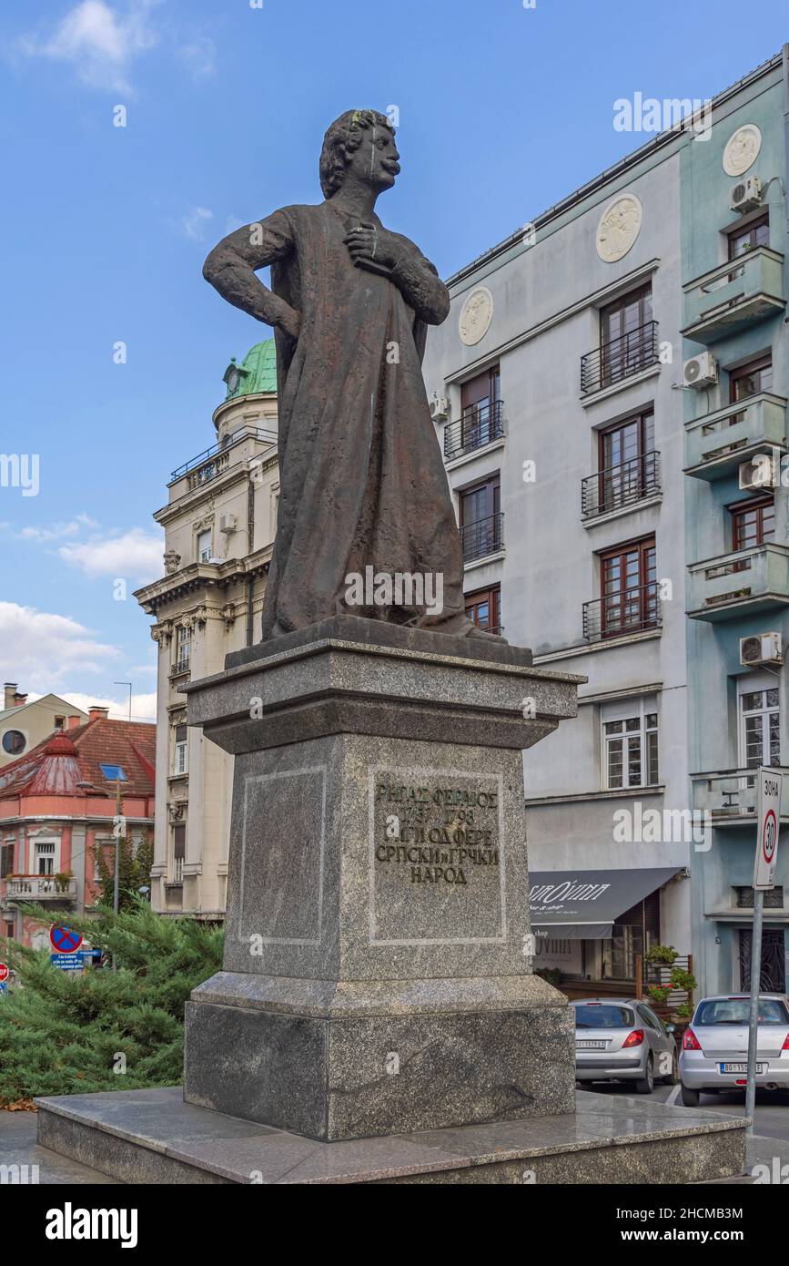 Belgrade, Serbie - 22 septembre 2021 : statue de l'écrivain grec philosophe Rigas Feraios dans le centre-ville de Dorcol Belgrade. Banque D'Images