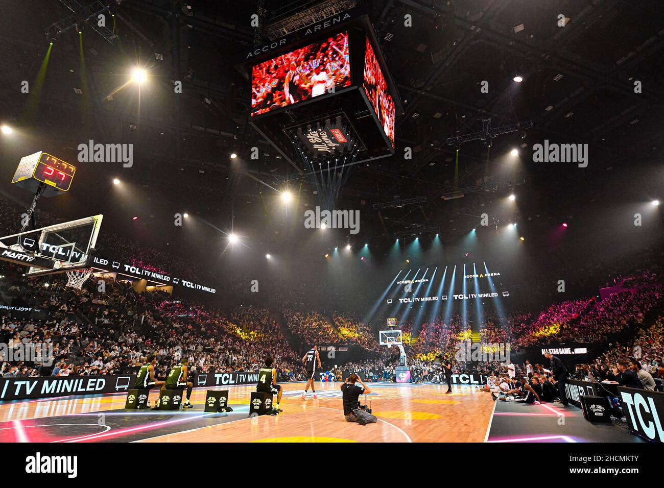 Paris, France.29th décembre 2021.All Star Game of Championship Elite à  l'Accor Arena de Paris-Bercy.Plus de 16 000 spectateurs ont assisté au  salon français de basket-ball à Paris, en France, le 29 décembre