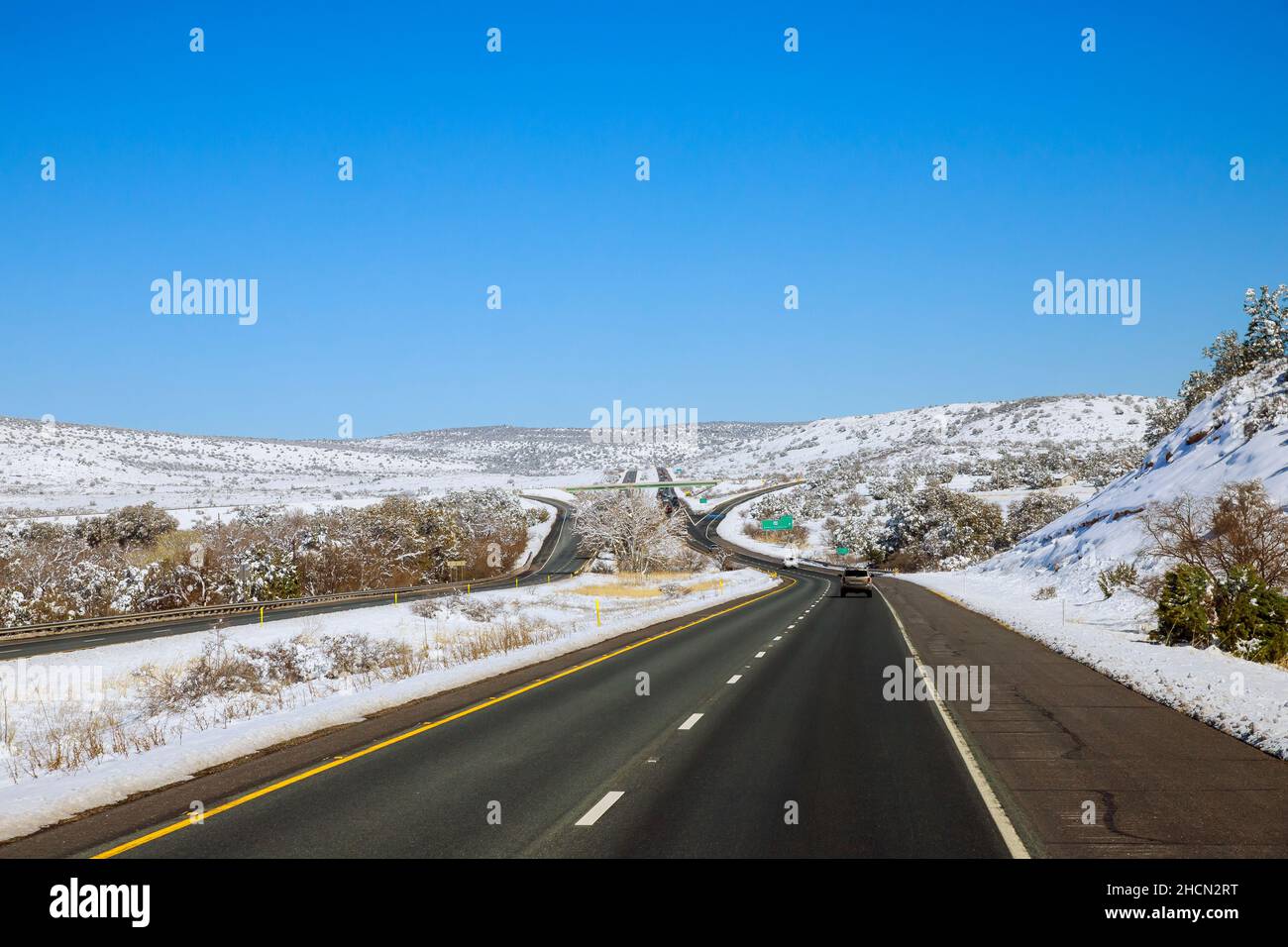 Paysage désertique en hiver après une forte chute de neige en Arizona Banque D'Images