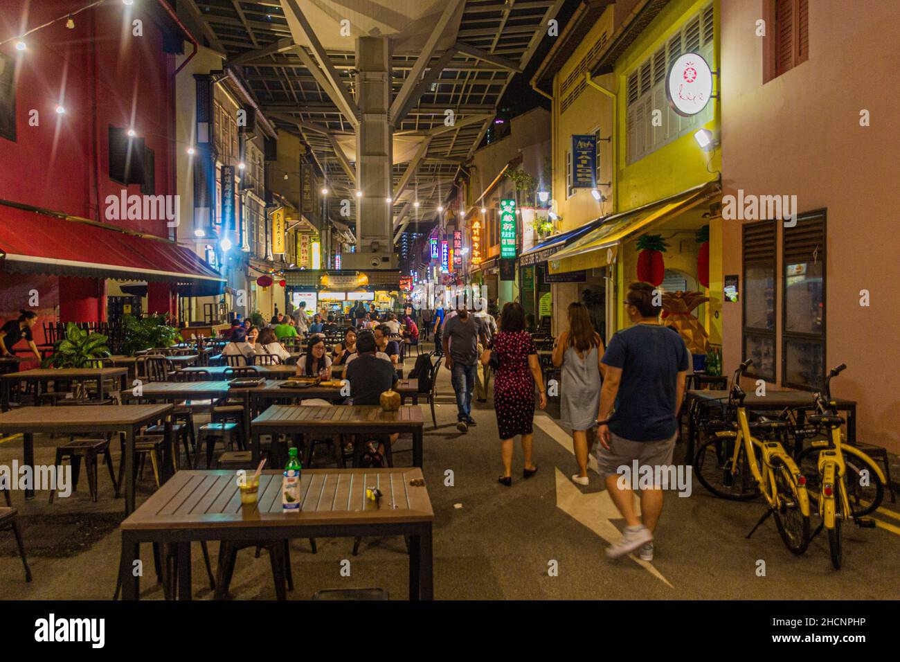 SINGAPOUR, SINGAPOUR - 10 MARS 2018 : Chinatown Food Street Smith Street à Singapour Banque D'Images