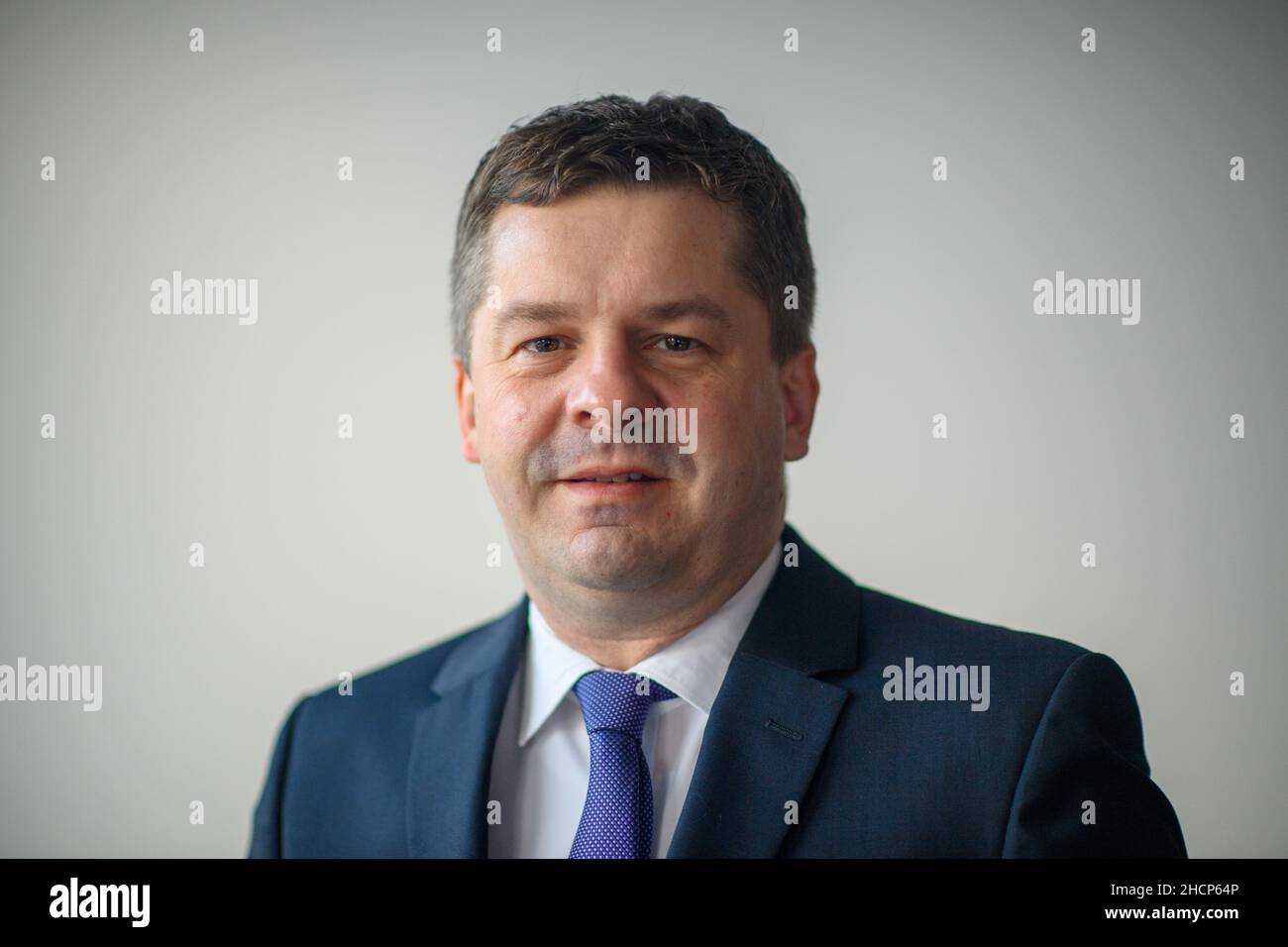 Magdebourg, Allemagne.17th décembre 2021.Sven Schulze (CDU), ministre de l'économie, du tourisme, de l'agriculture et des forêts de Saxe-Anhalt lors d'un entretien avec l'Agence de presse allemande.Credit: Klaus-Dietmar Gabbert/dpa-Zentralbild/dpa/Alay Live News Banque D'Images