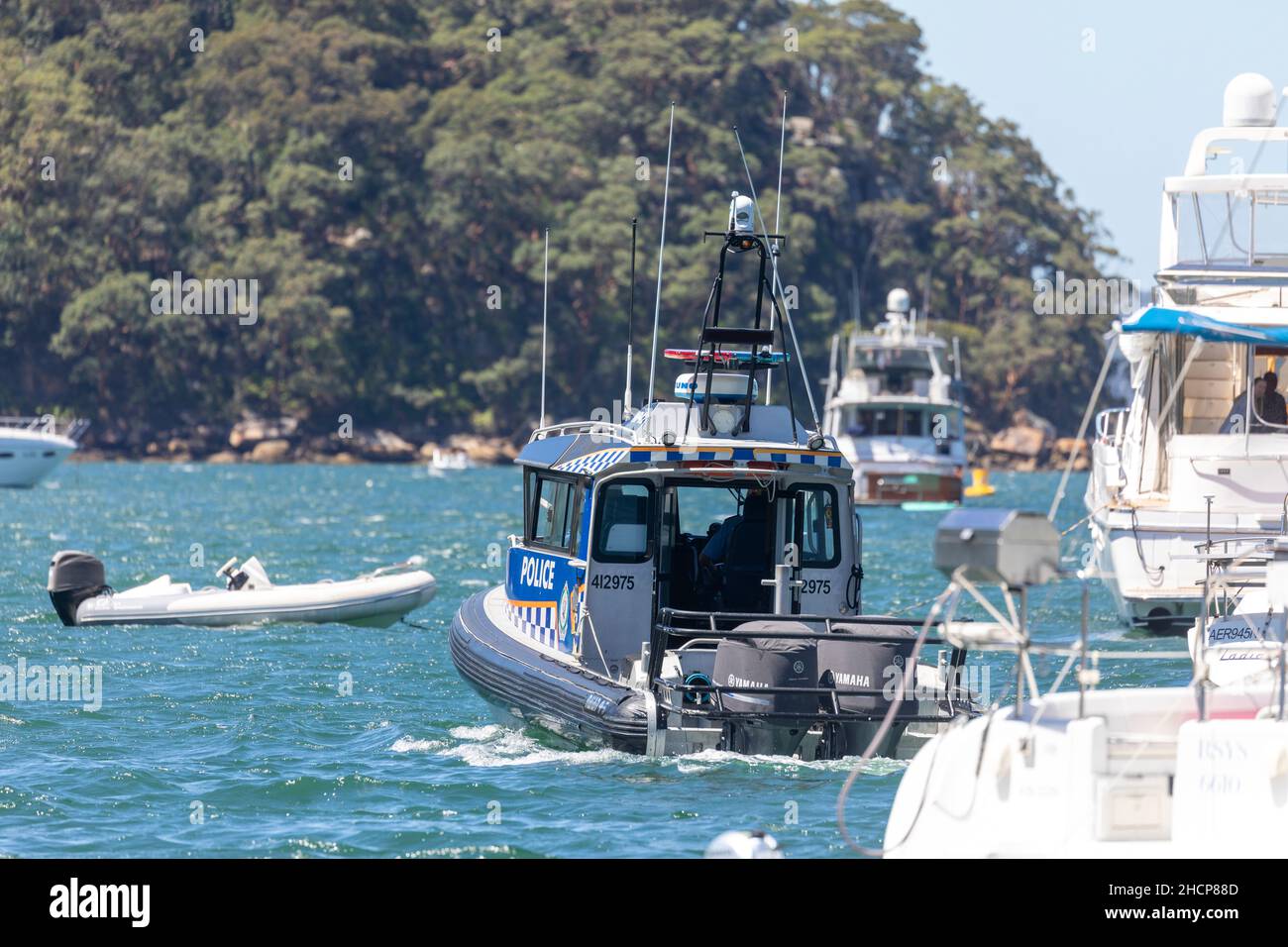 Police maritime de NSW la police patrouille les eaux de Pittwater sur leur bateau pendant les vacances d'été,Sydney,NSW,Australie Banque D'Images