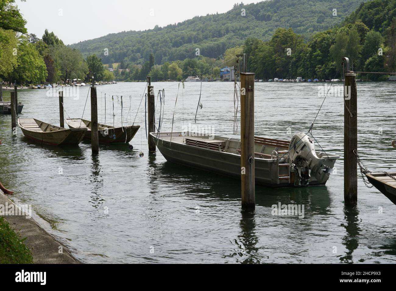 Bateaux en bois appelés Weidling en langue allemande. Banque D'Images