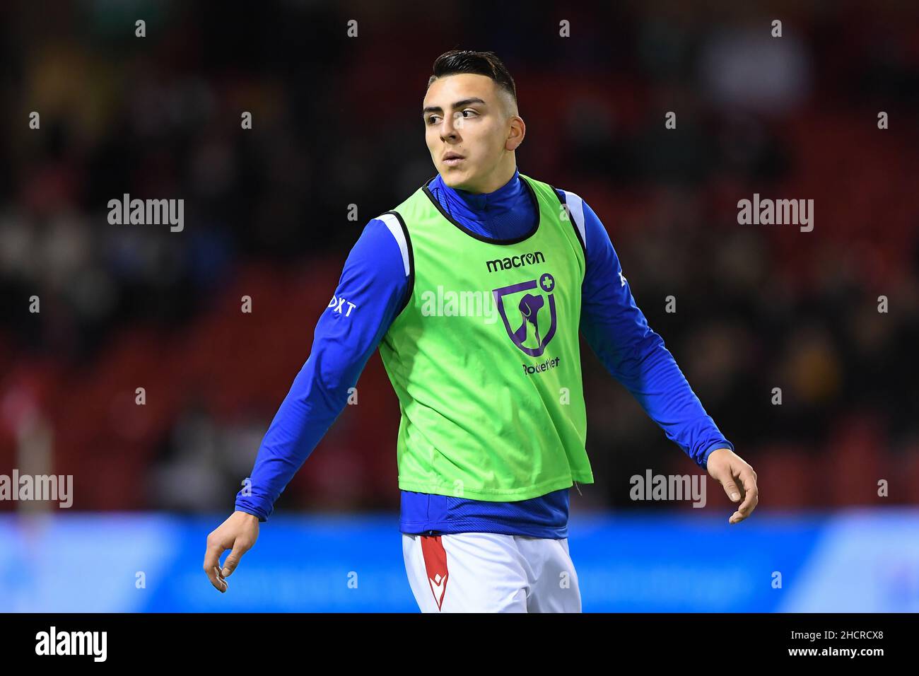 Nottingham, Royaume-Uni.DÉC 30th Braian Ojeda de Nottingham Forest lors du match de championnat Sky Bet entre Nottingham Forest et Huddersfield Town au City Ground, Nottingham, le jeudi 30th décembre 2021.(Credit: Jon Hobley | MI News) Credit: MI News & Sport /Alay Live News Banque D'Images