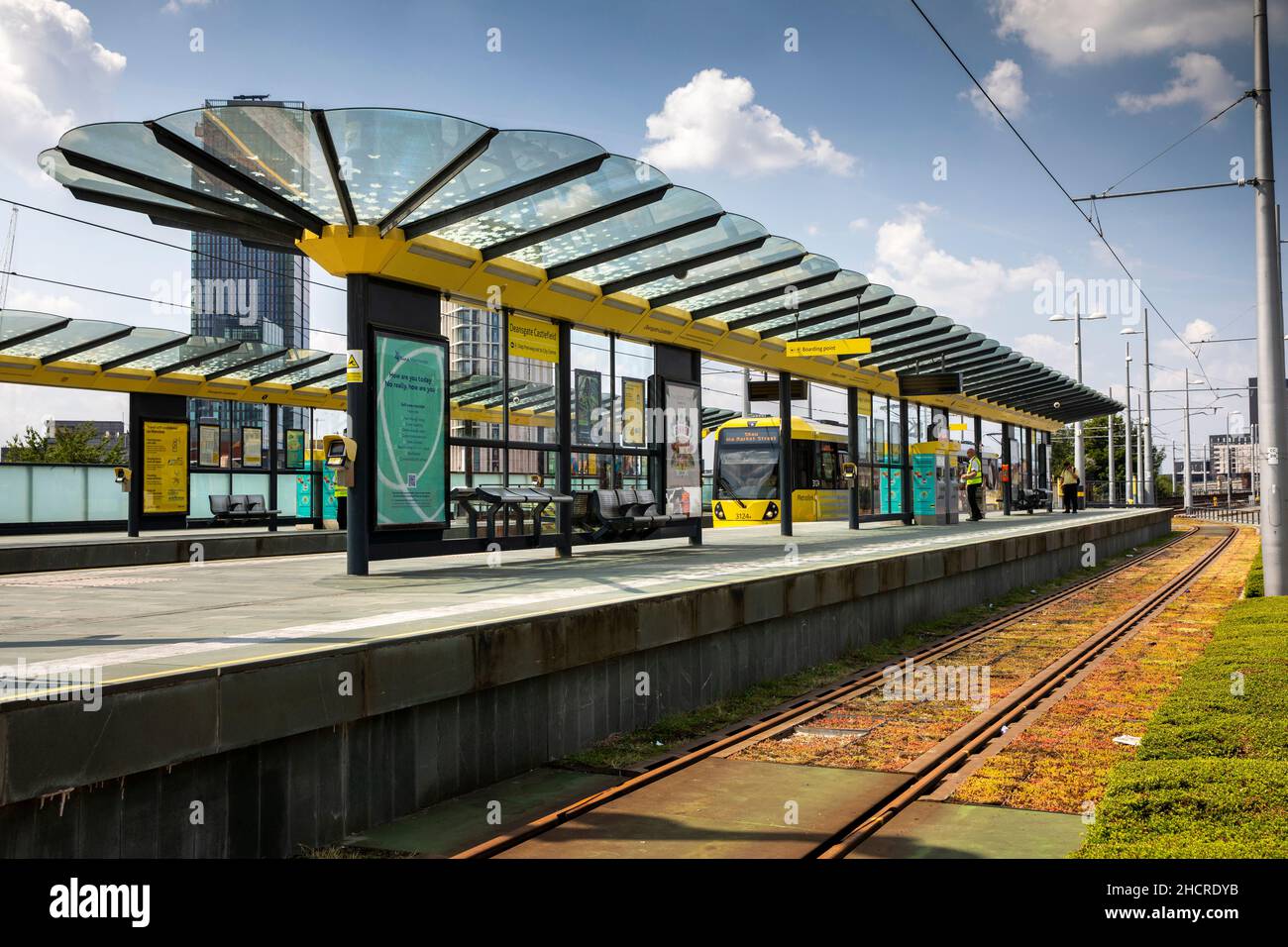 Royaume-Uni, Angleterre, Manchester, Castlefield, tram à la station Deansgate Metolink Banque D'Images