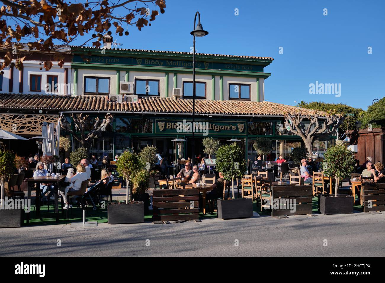 Biddy Mulligan Pub irlandais à la Cala de Mijas, province de Malaga, Espagne. Banque D'Images