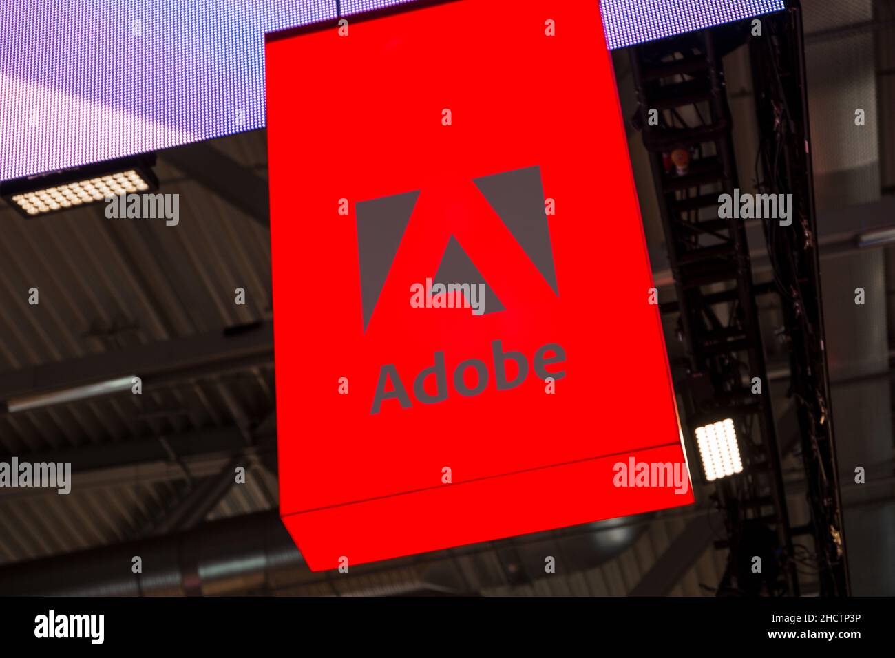 Logo Adobe.Adobe est une société multinationale de logiciels qui produit et vend des logiciels multimédias et créatifs. Banque D'Images
