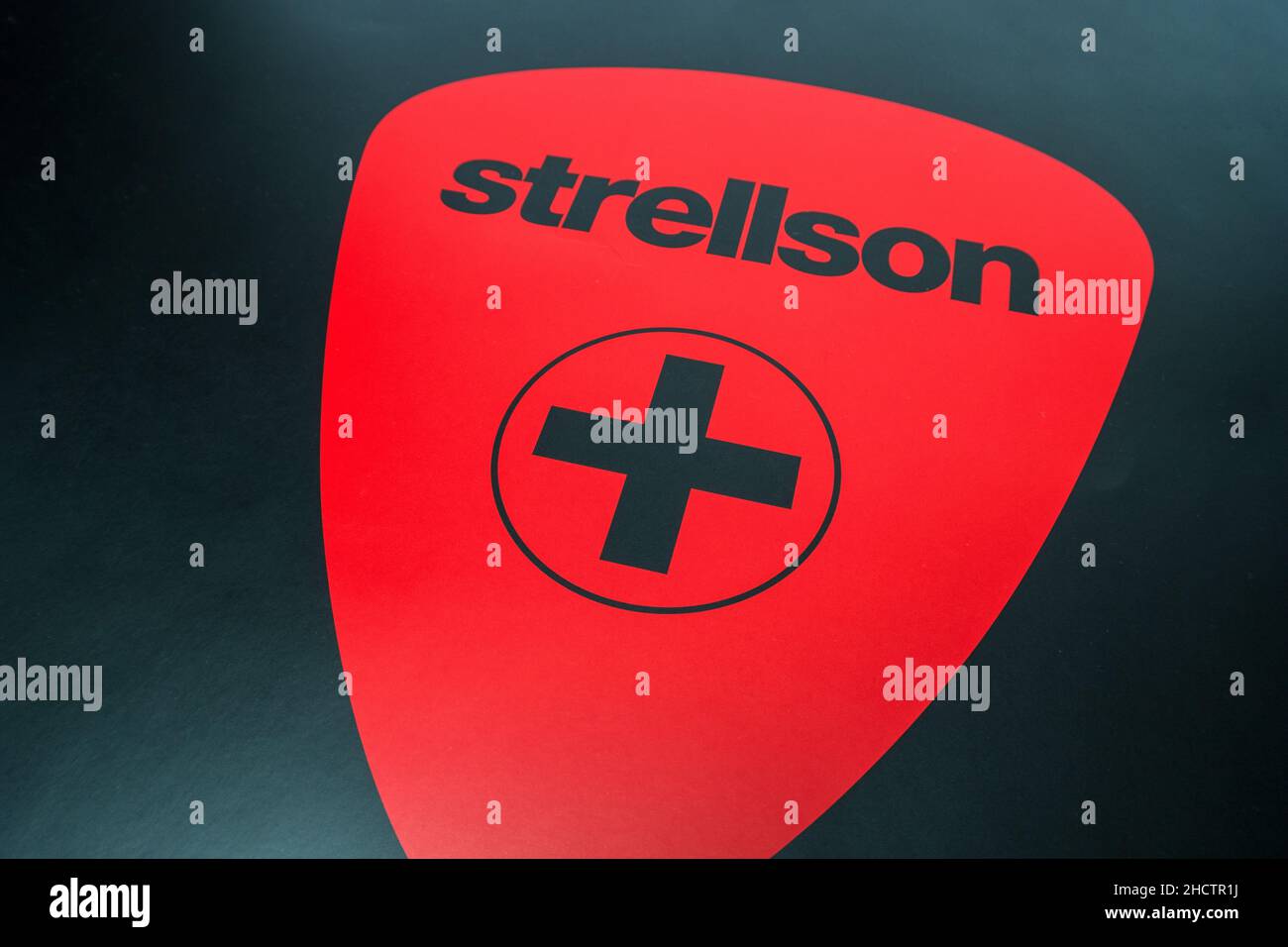 Logo de la marque 'Strellson'.Strellson a été créé en 1984 par la société Strellson AG.La gamme de produits comprend principalement des costumes, des pantalons, des chemises, des chandails, Banque D'Images