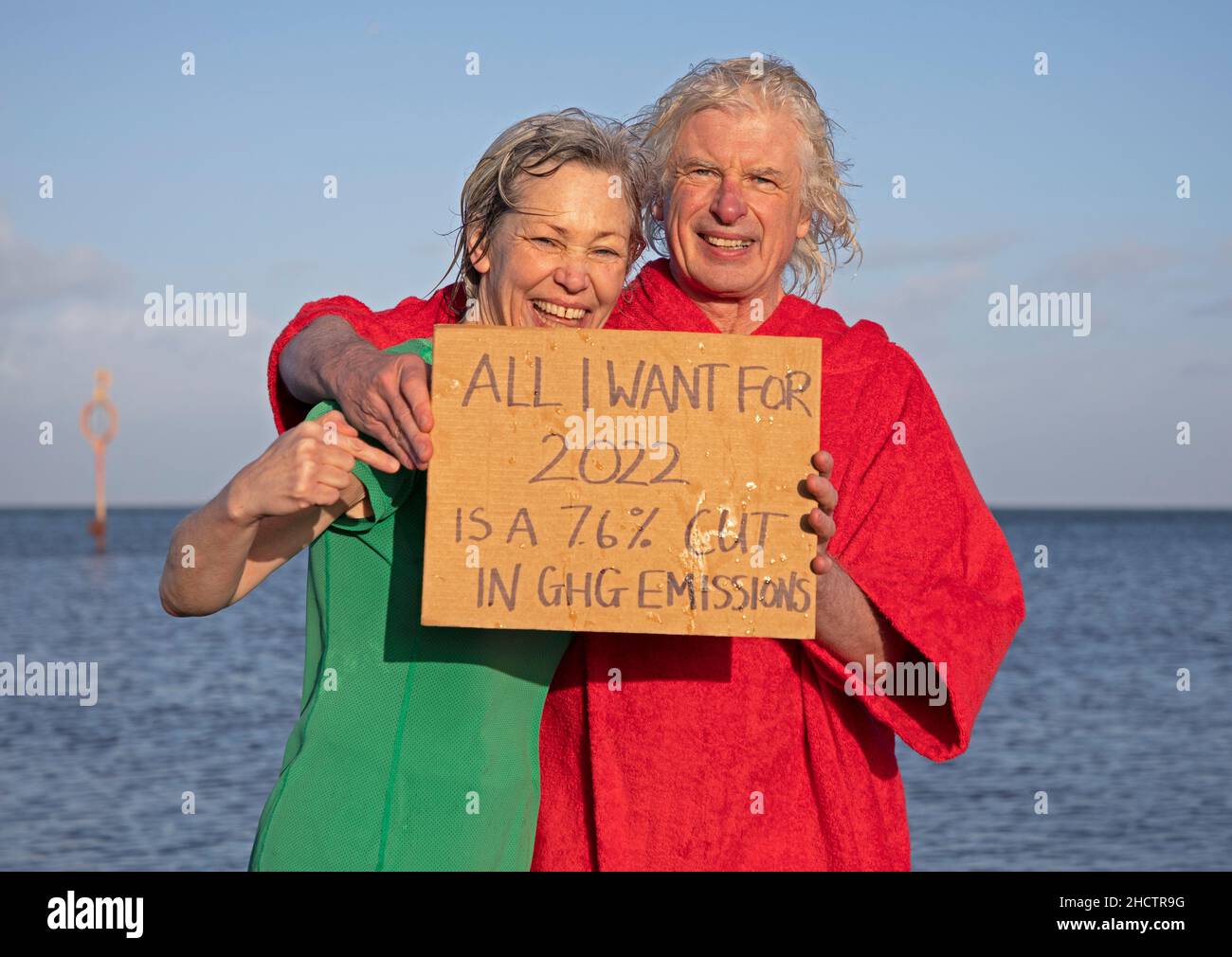 Portobello, Édimbourg, Écosse, Royaume-Uni.Jour de l'an, 1st janvier 2022.Soleil dans l'après-midi pour ceux qui aiment profiter de la mer écossaise, la température d'un doux 14 degrés.Crédit: Newsandmore/ Banque D'Images