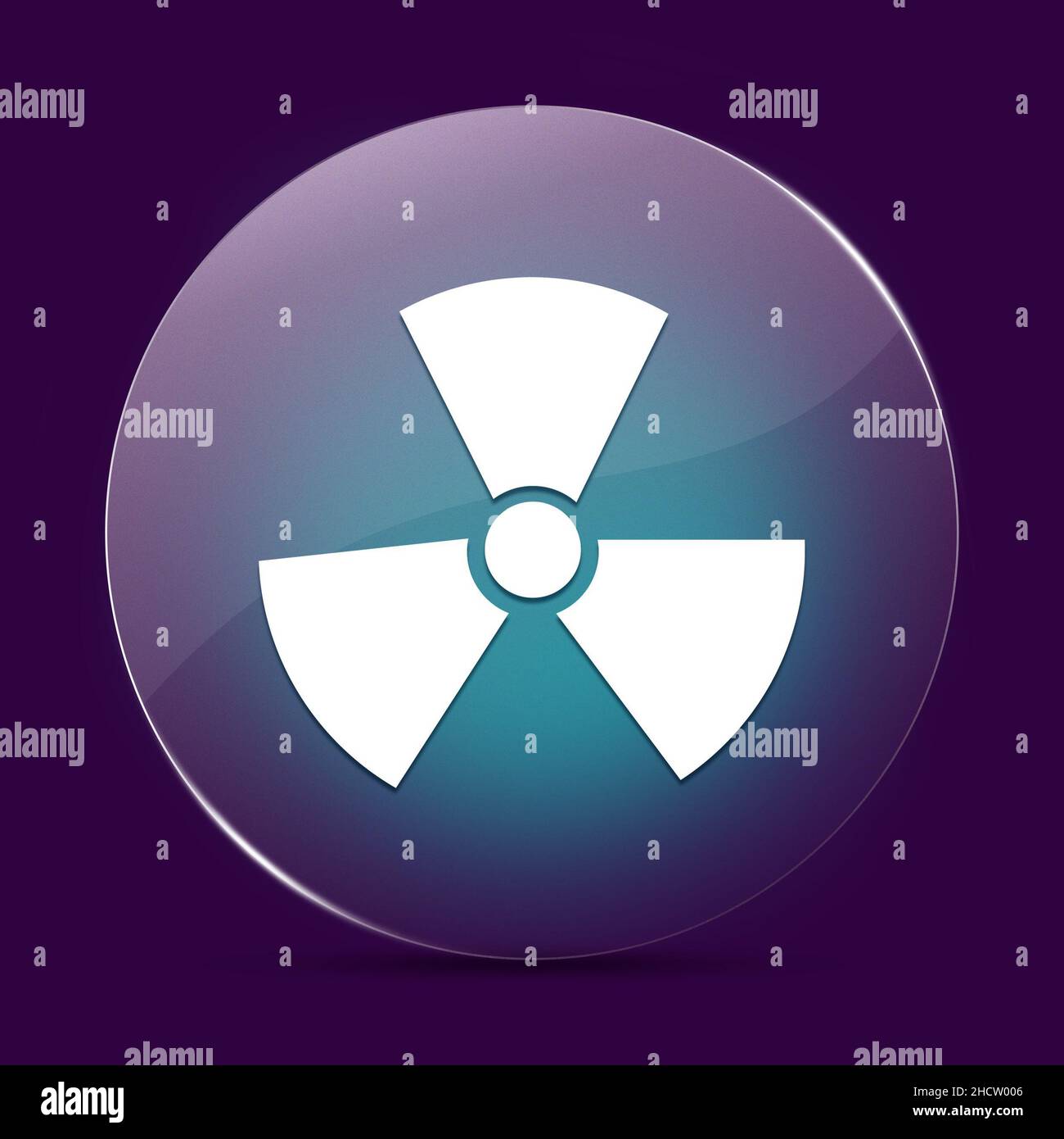 Résumé du bouton rond en verre clair de lune sur un arrière-plan abstrait violet foncé Banque D'Images