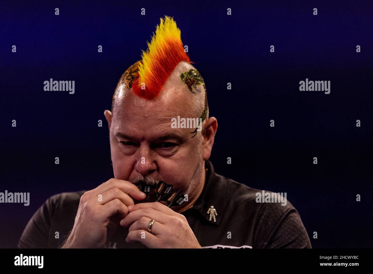 Peter Wright au cours de la quatorze journée du William Hill World Darts Championship à Alexandra Palace, Londres.Date de la photo: Samedi 1 janvier 2022. Banque D'Images