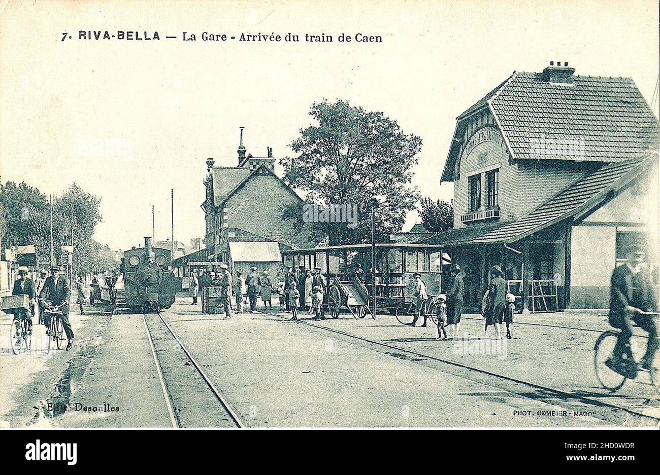 RIVA-BELLA - la Gare - Arrivée du train de Caen. Banque D'Images