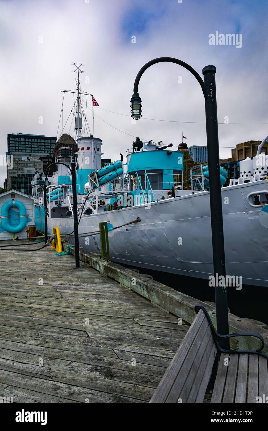 Le NCSM Sackville est la dernière corvette de classe Fleur de la Seconde Guerre mondiale, survécut à 30 convois transatlantiques escortés Banque D'Images