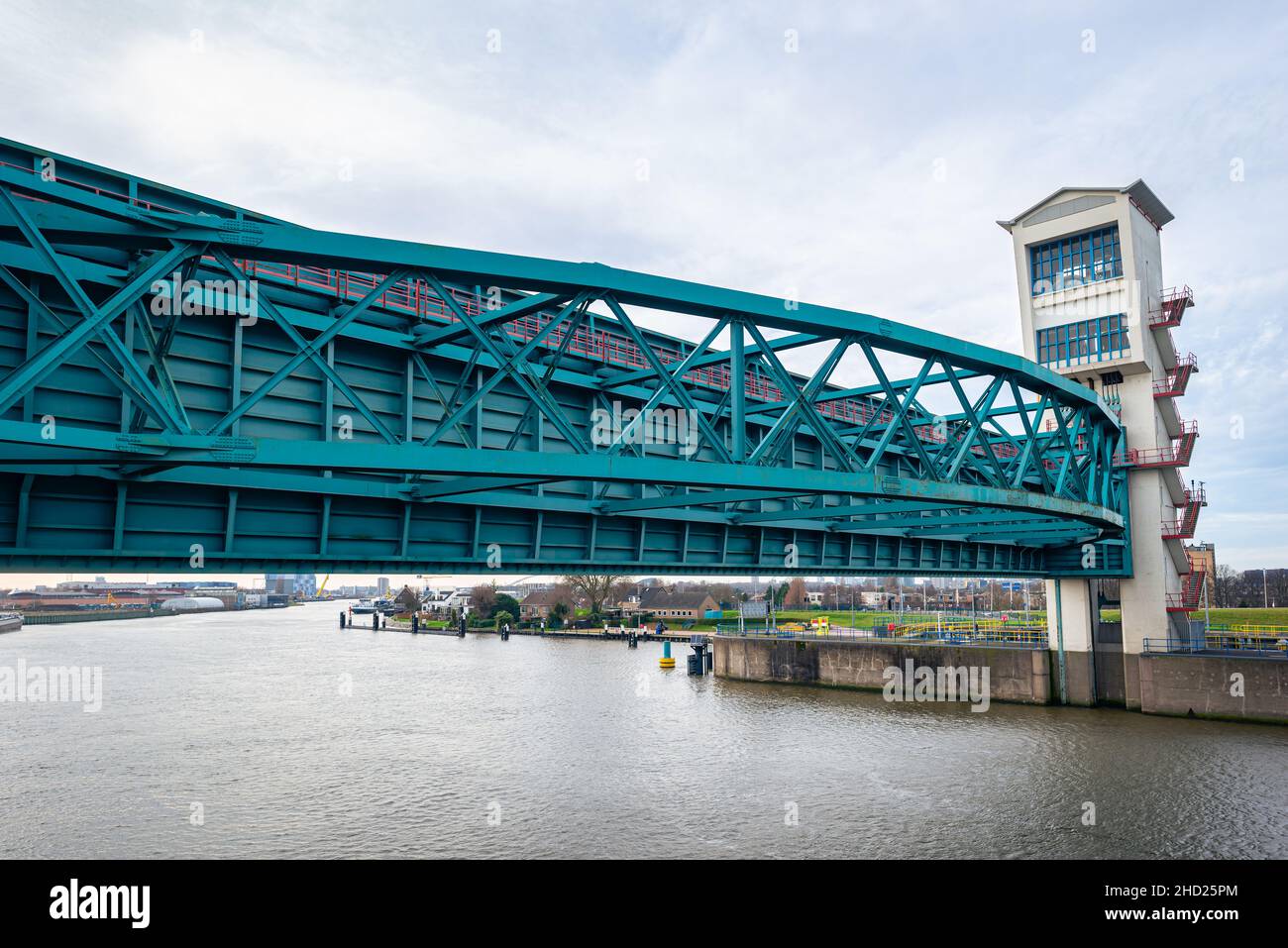 Barrage-tempête dans la rivière Hollandsche IJssel, qui fait partie des célèbres travaux du delta néerlandais. Banque D'Images