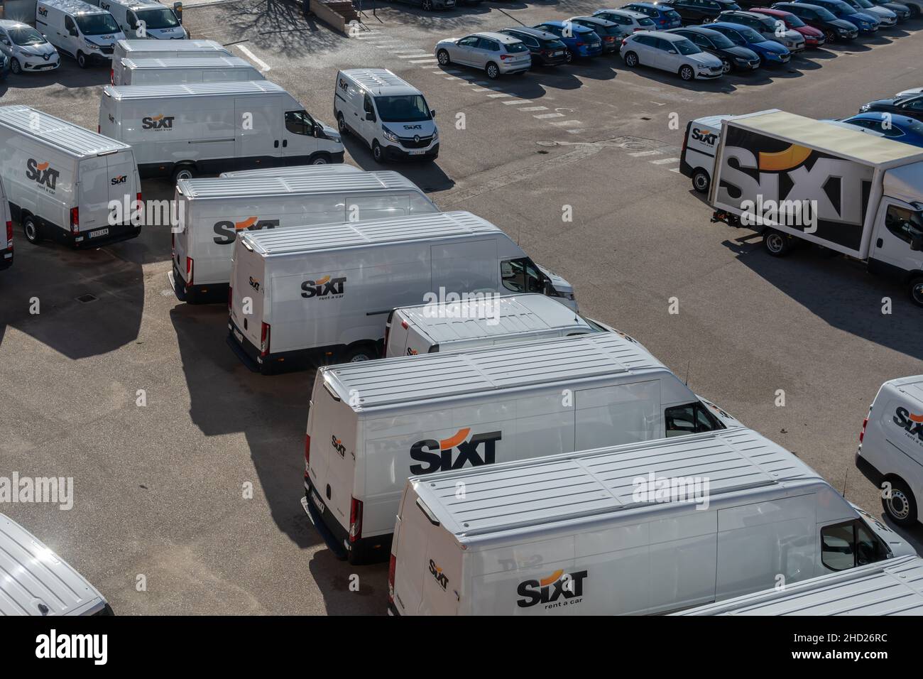 Palma de Mallorca, Espagne; décembre 30 2021: Siège de la société multinationale de location de voitures, Sixt, dans le domaine industriel de son OMS dans la ville o Banque D'Images